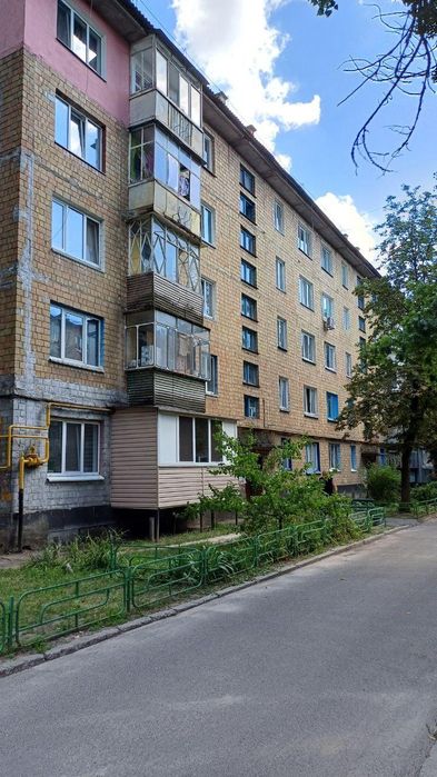 Продам 3 кім.квартиру,вул.Чорних Запорожців,ТЦ Форум,м.Бровари SL