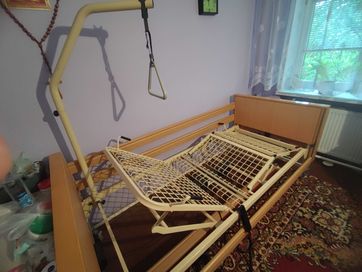 Łóżko rehabilitacyjne elektryczne na pilota