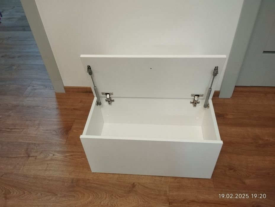 Kontenerek zamykany
