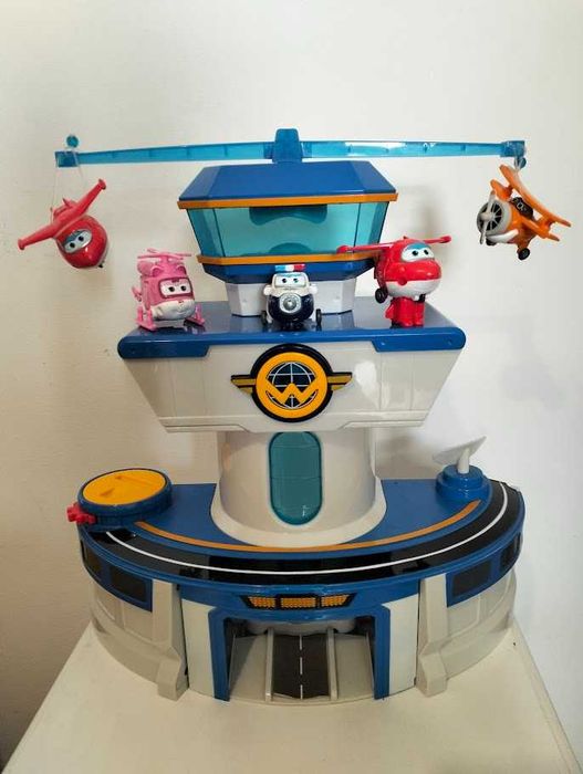 Super Wings aeroporto