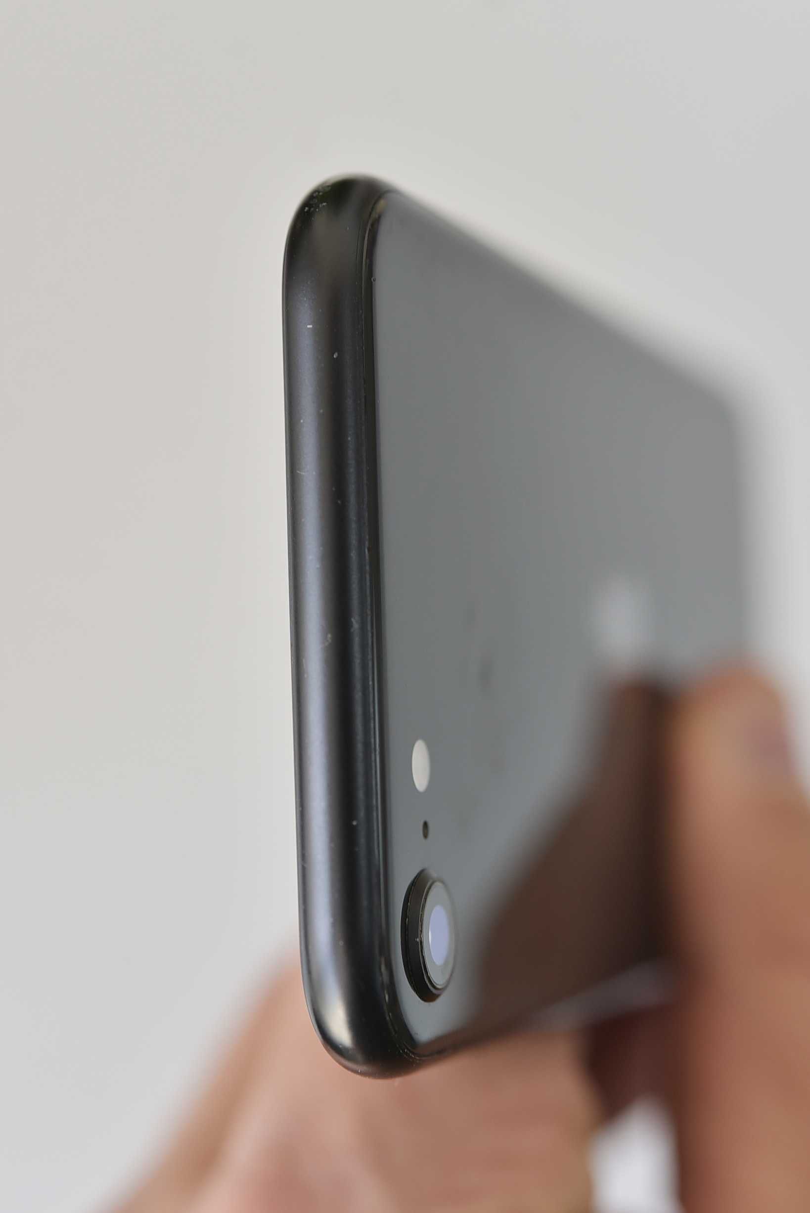 Iphone SE 2020 64gb neverlock під ремонт