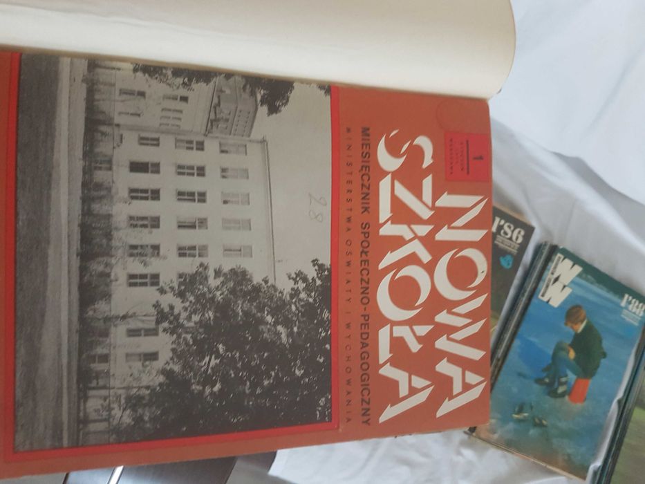 Nowa szkoła miesięcznik -cały rok 1975 oprawiony