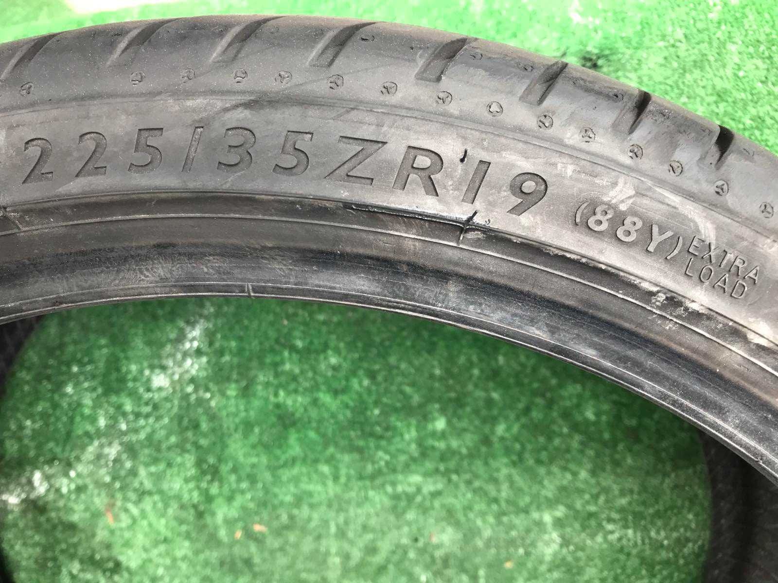 Шини Dunlop 225/35r19 Пара літо б/у склад Оригінал