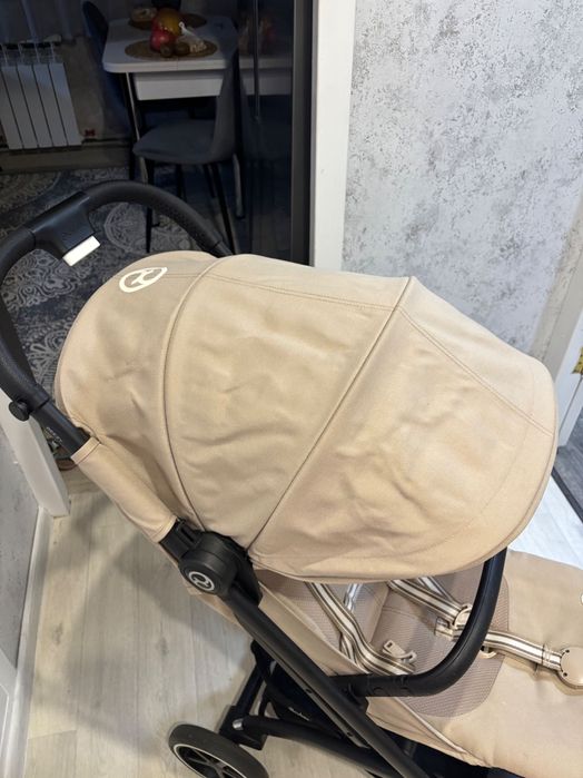 Прогулянкова коляска Cybex BEEZY