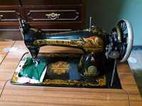 Máquina de Costura Antiga Singer com Móvel