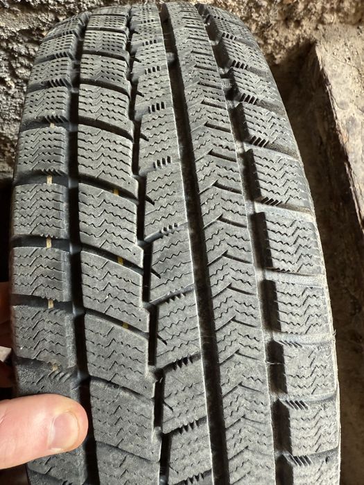 Продам зимову гуму в чудовому стані