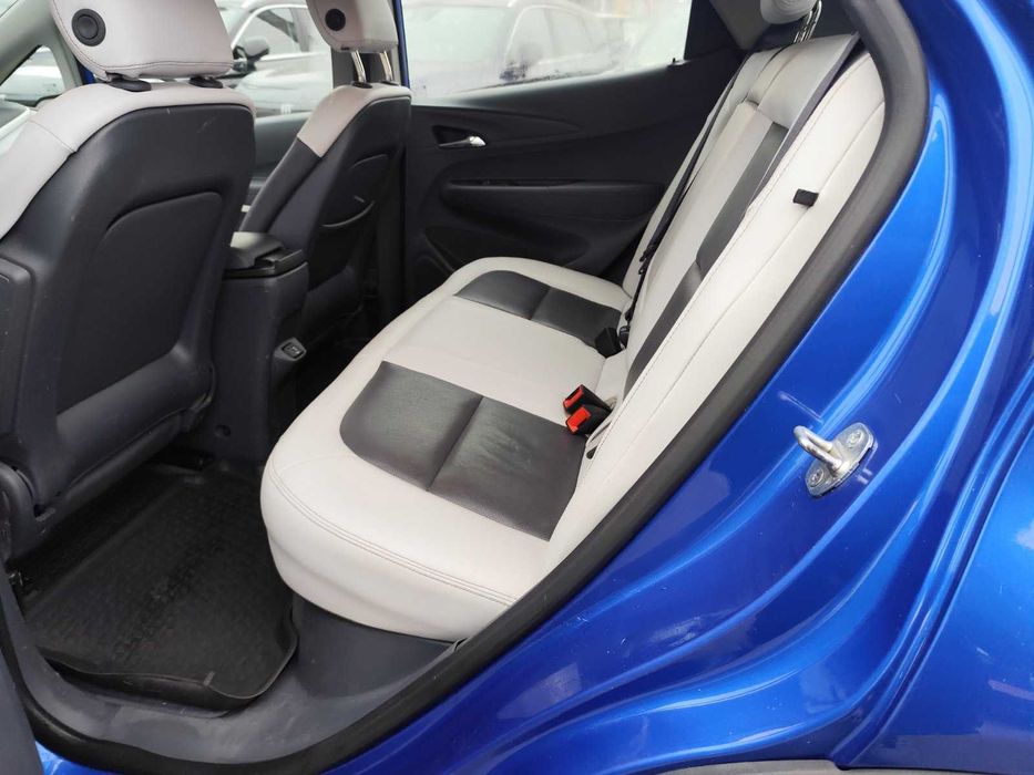 CHEVROLET BOLT EV TOP Primer BOSE  Європа 64 квт на 450 км