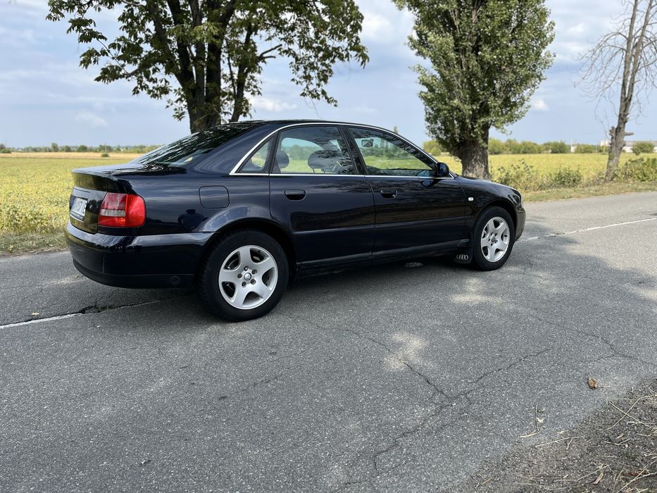 Audi a4 b5 1.6 газ бенз 2000р