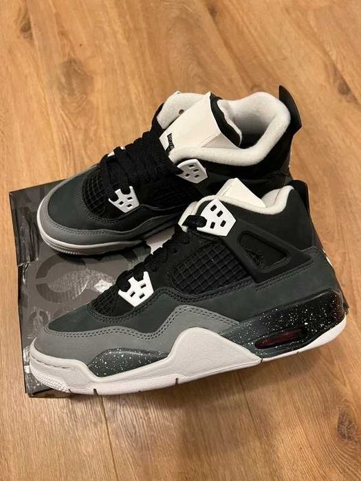 Buty Jordan 4 Retro Fear Rozmiar 39
