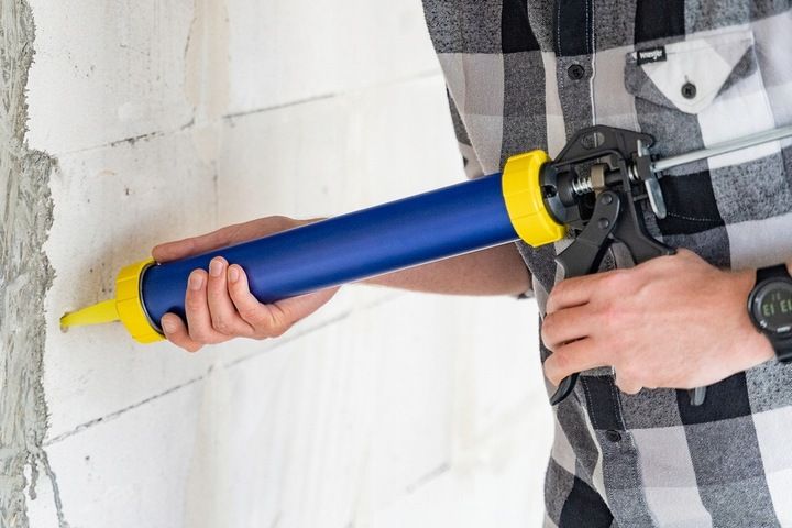 Wyciskacz Pistolet Do Silikonu Fug Kiełbas 600ml Szeroki Tłok Bauhus