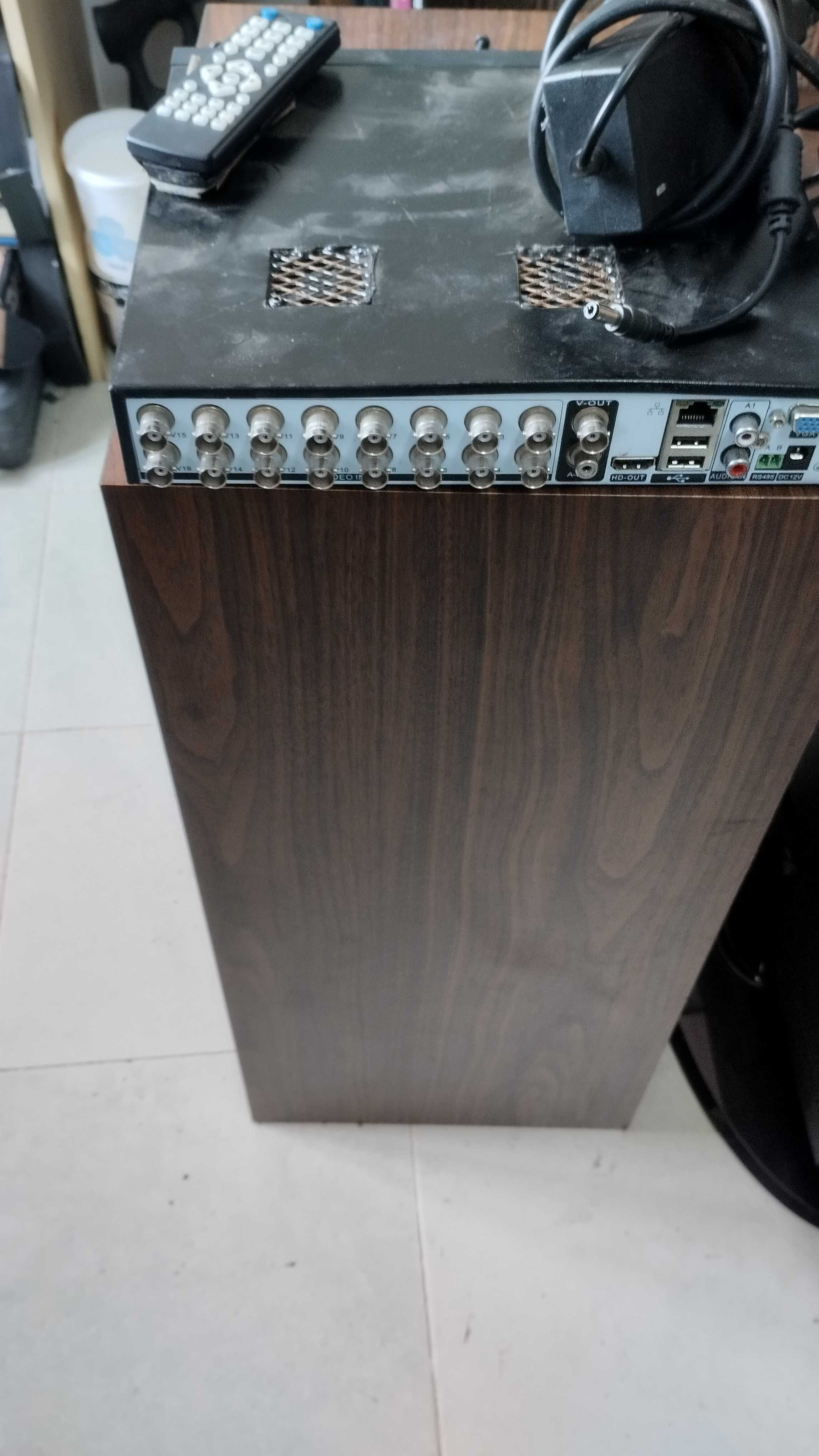 Vendo gravador DVR16 cameras com comando
