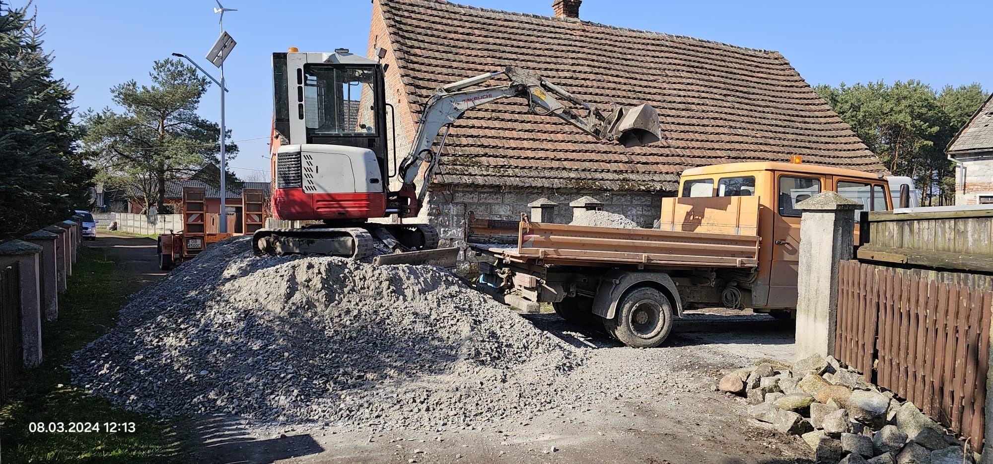 Usługi minikoparką, roboty ziemne, przyłącza wod-kan - solidnie