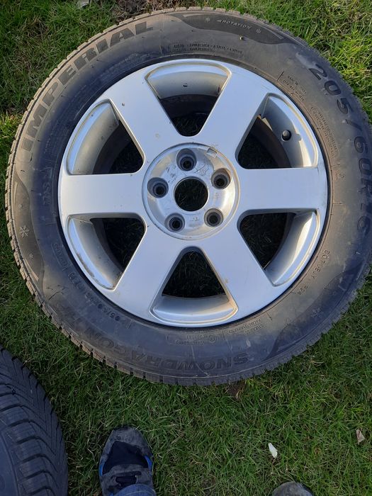 Felgi 5x112 16 cali  nowe zimowe opony audi a4 b6 7 octavia 205 60 r16