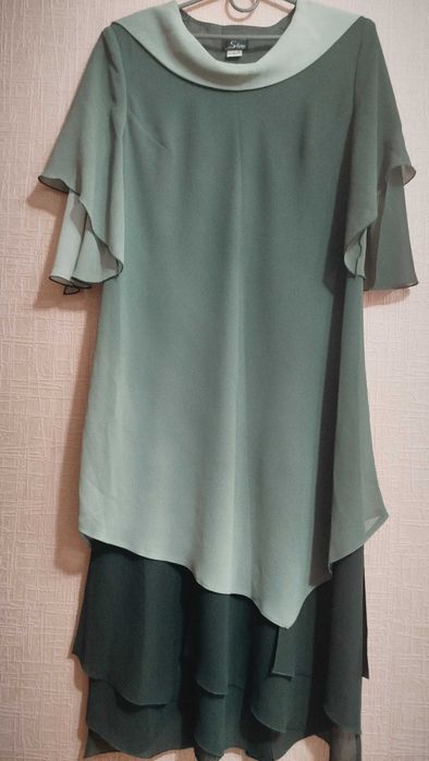 Платье нарядное  100 % вискоза