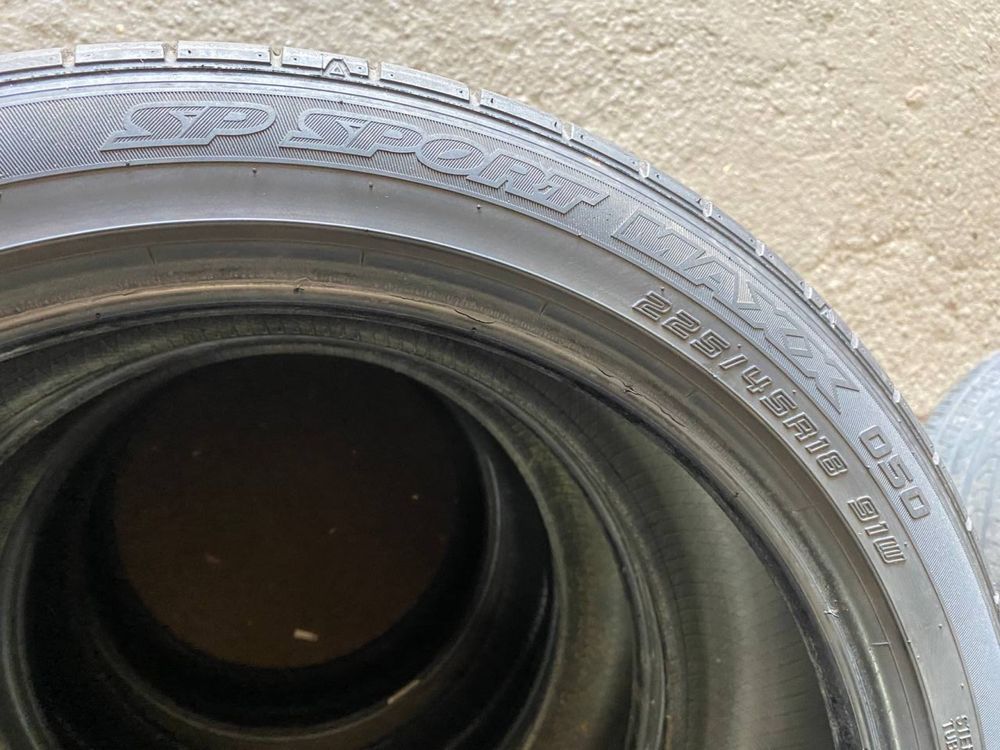 R18 225/45 Dunlop SP Sport Maxx 050