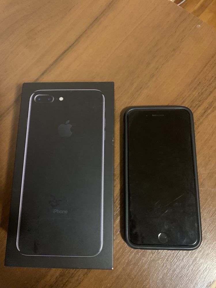 IPhone 7 plus black 128 gb