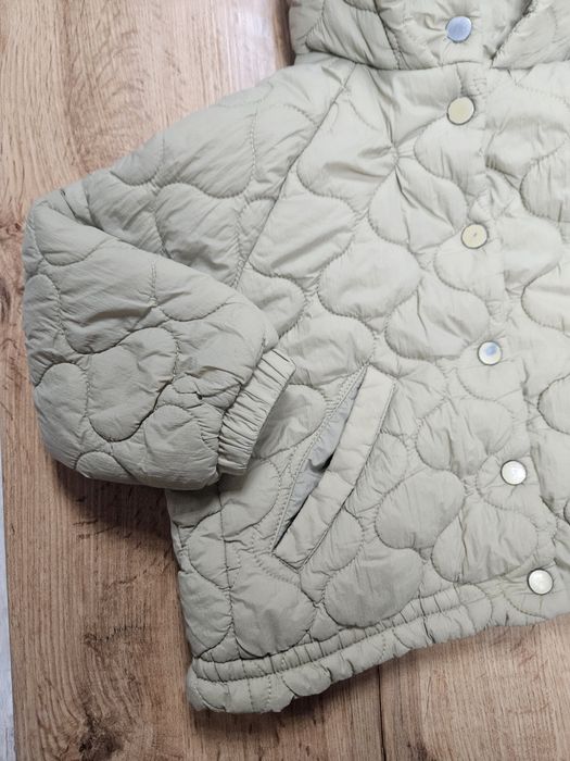 Piękna jesienna pikowana kurtka dziewczęca Zara khaki rozmiar 104