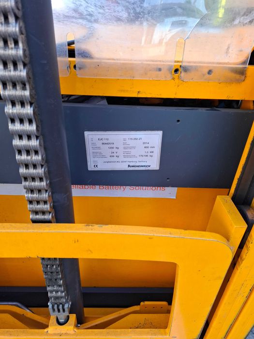 Wózek paletowy elektryczny Jungheinrich EJC 112 rok 2014