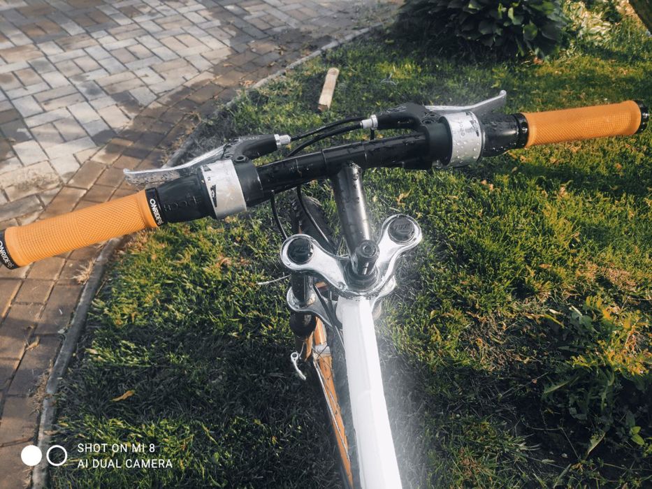 Двох підвіс за приємною ціною