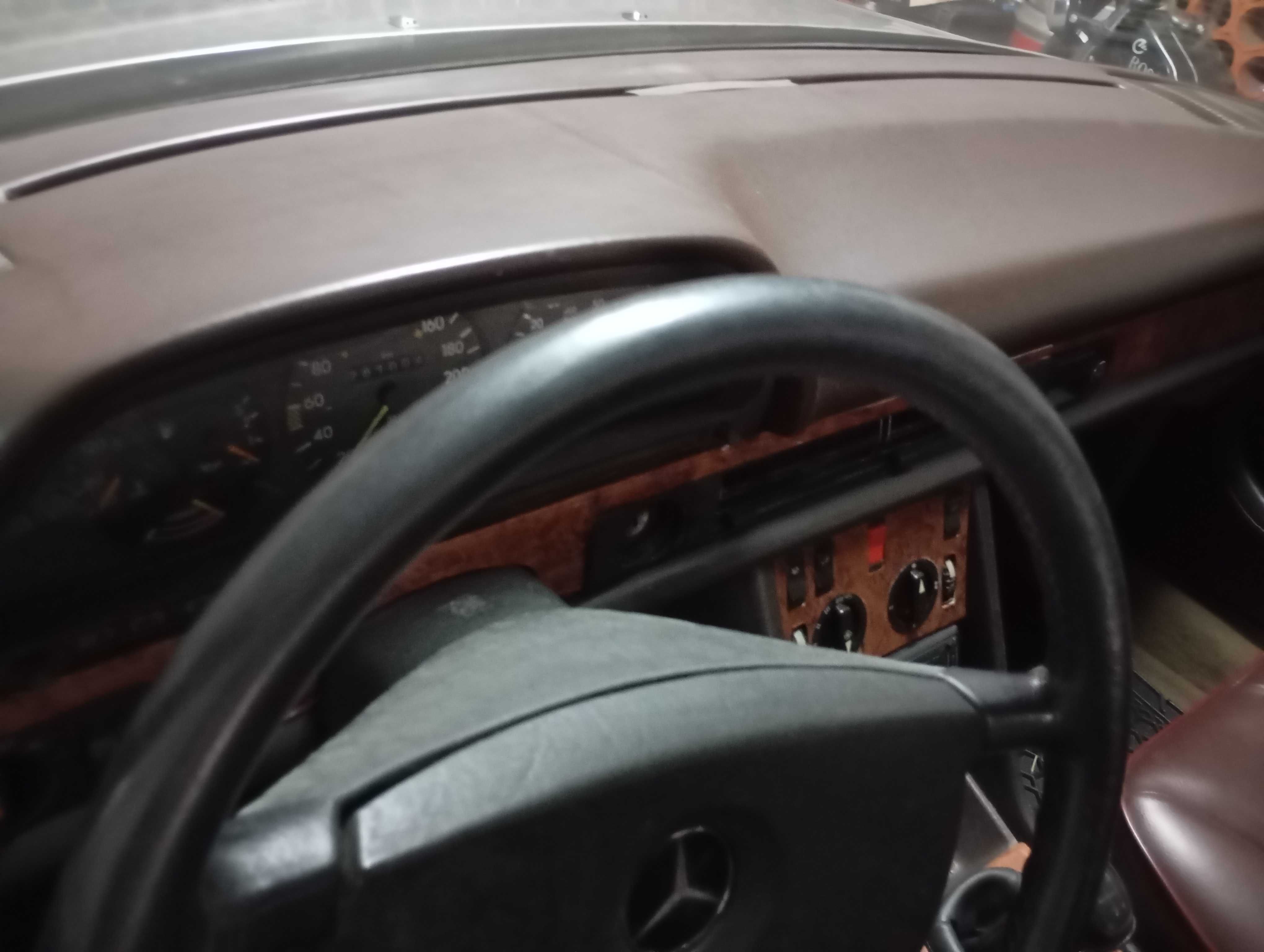 Mercedes 280 SE (clássico)