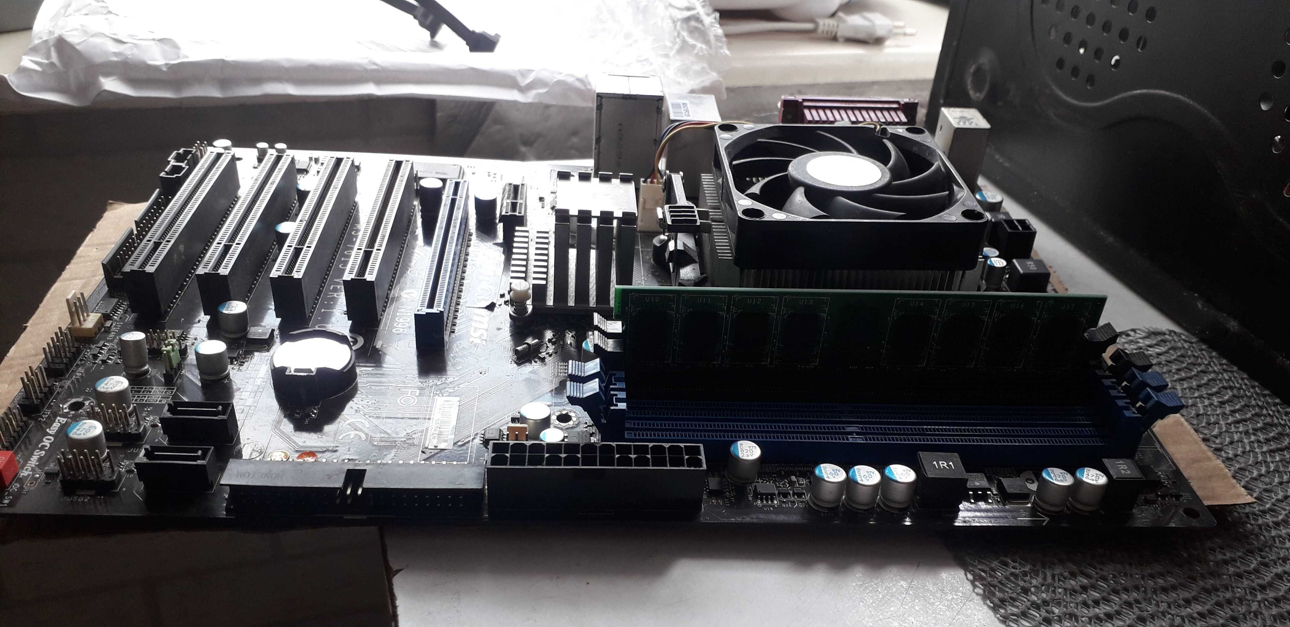płyta głowna MSI NF520T-C35 DDR2 AM2+ Phenom Quad Core 2.20ghz KOmplet
