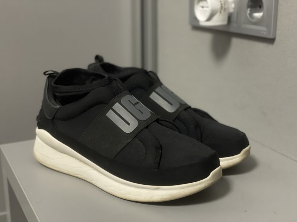Жіночі Кросівки ugg