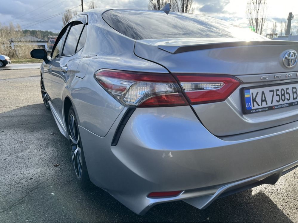 Toyota Camry 2019