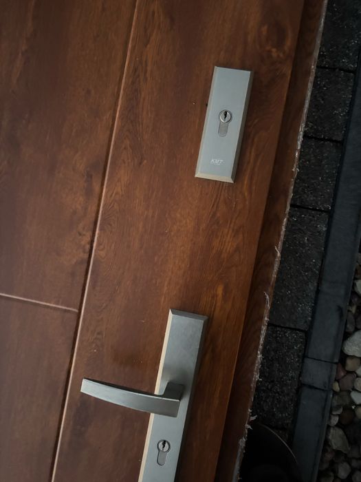 Drzwi zewnetrzne KMT