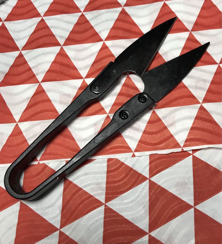 Швейні ножиці. Ножиці для обрізки нитки.