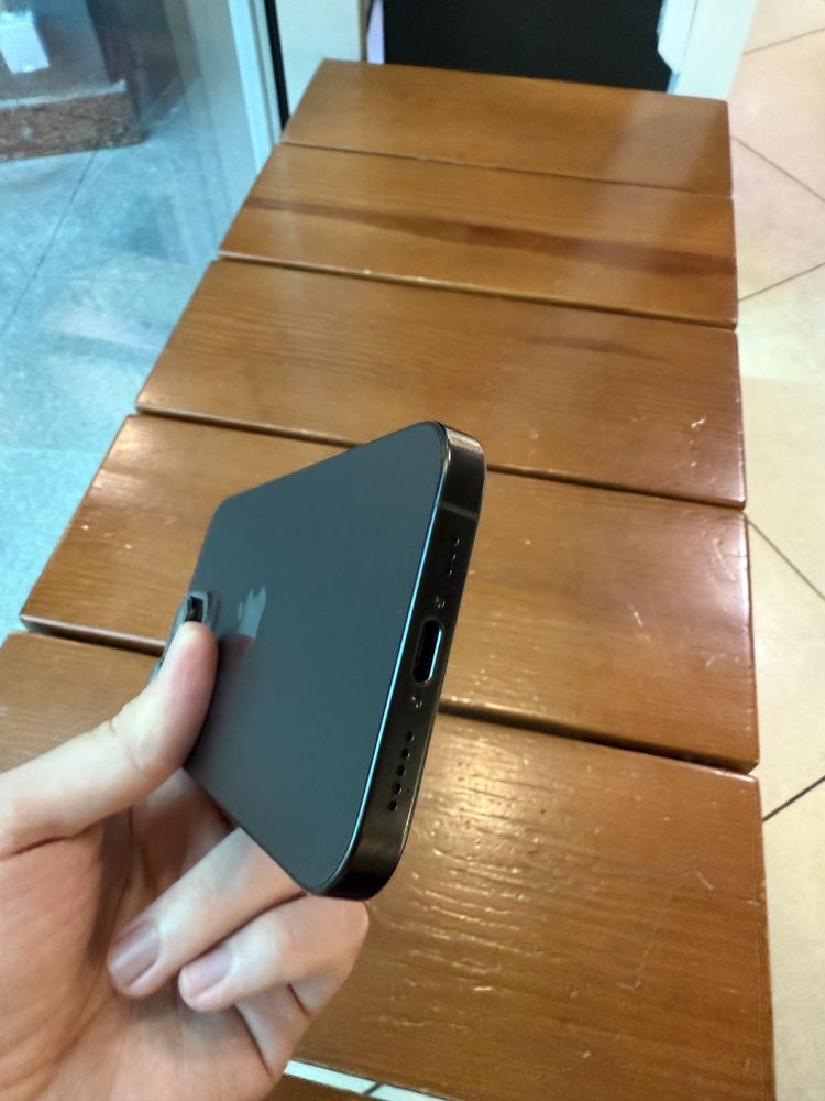 iPhone 16 Pro 128GB Black Titanium