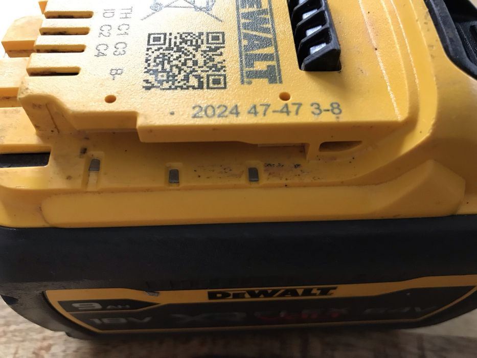 Akumulator DeWALT 54V / 18V 9Ah DCB547