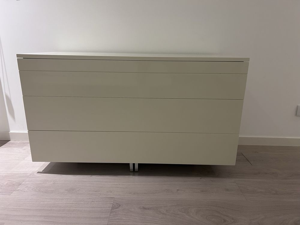 Comoda de Quarto em Beje