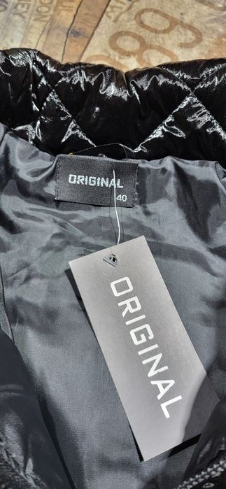 Tatu śliczna kurtka damska zimowa bomberka czarna połysk lekka M L