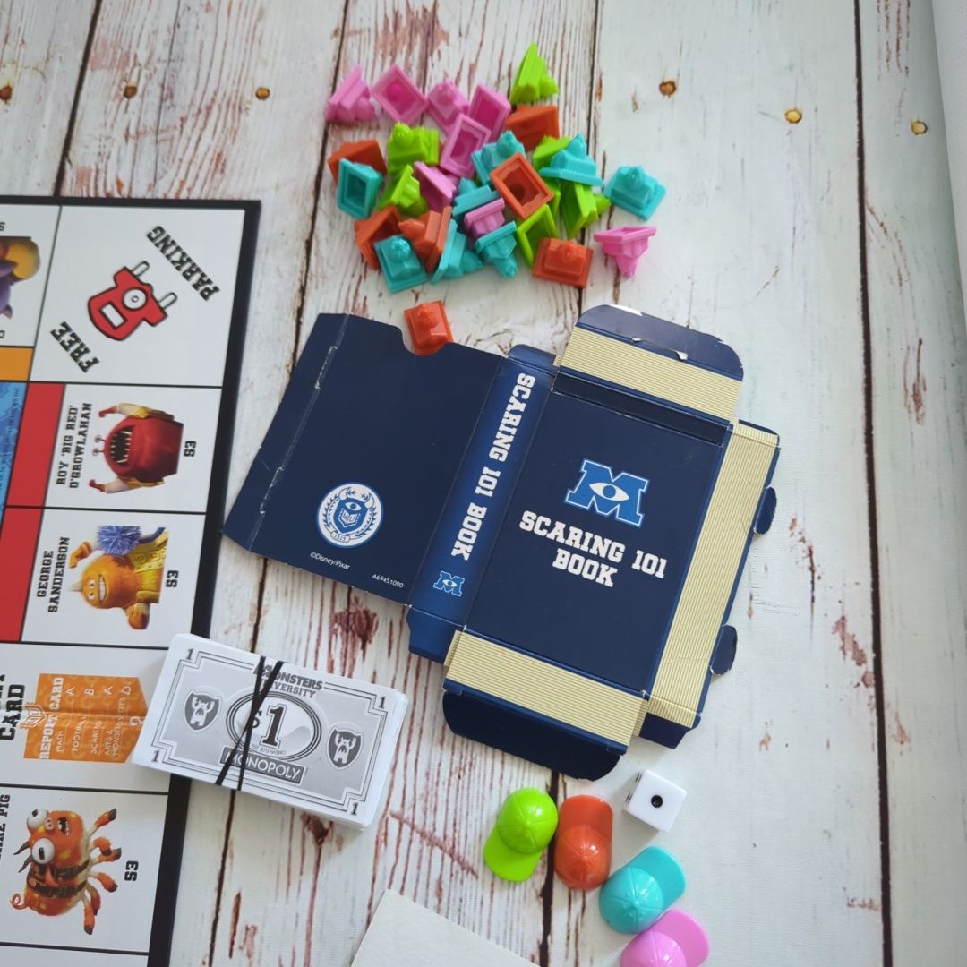 Gra Monopoly JUNIOR MONSTERS UNIVERSITY po angielsku