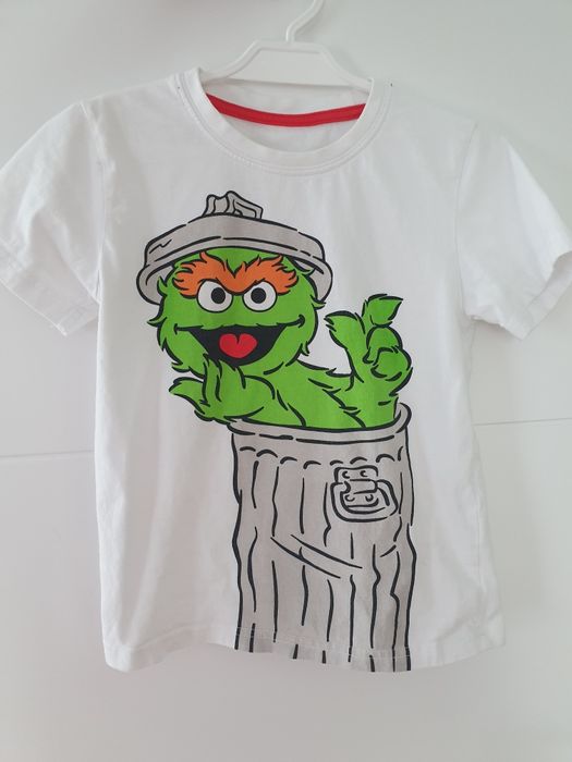 tshirt 110/116 ulica sezamkowa koszulka bluzka z krótkim rękawem