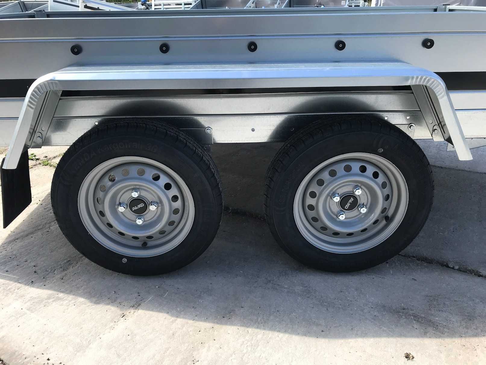 Szeroka dwuosiowa przyczepka samochodowa MARTZ PREMIUM 265/2 DMC 750KG
