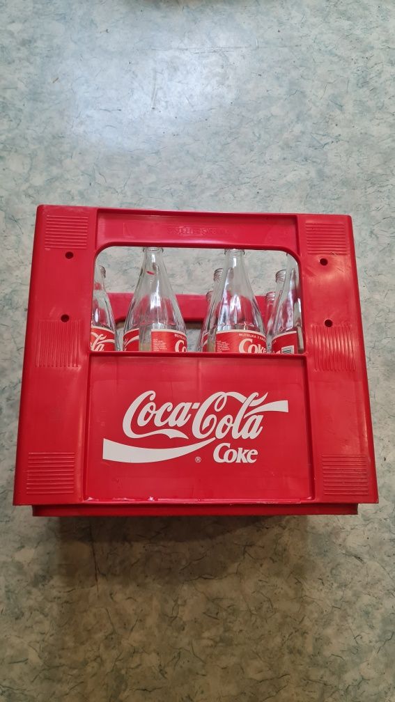 Skrzynka coca-coli z 1995 roku