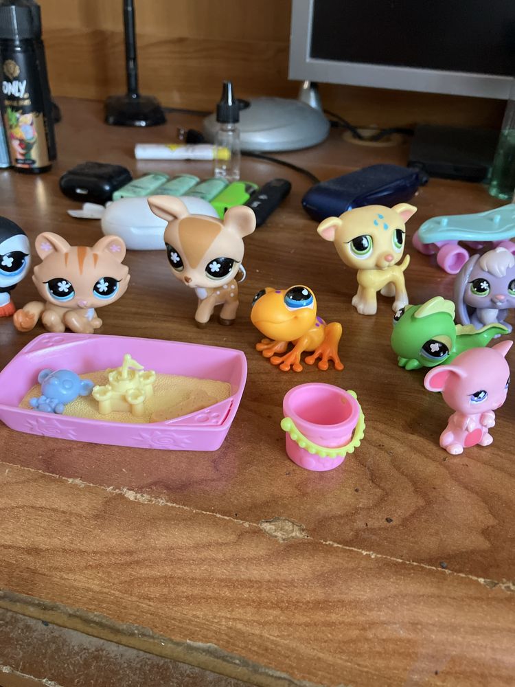 Zestaw figurek Littlest PetShop Sportiest 10 figurek stan idealny