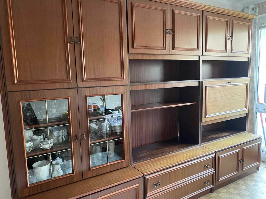 Drewniana meblościanka