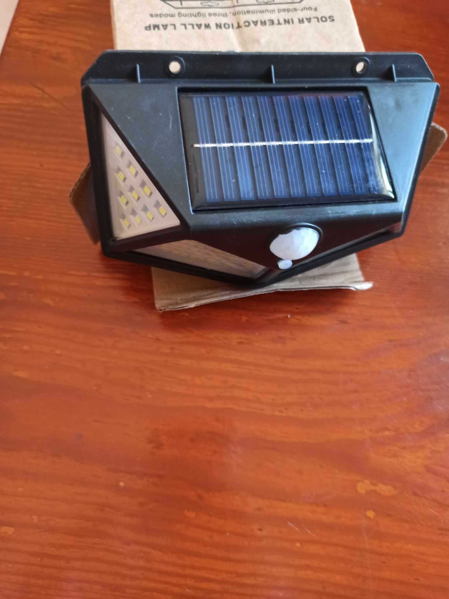Lampa LED z czujnikiem ruchu