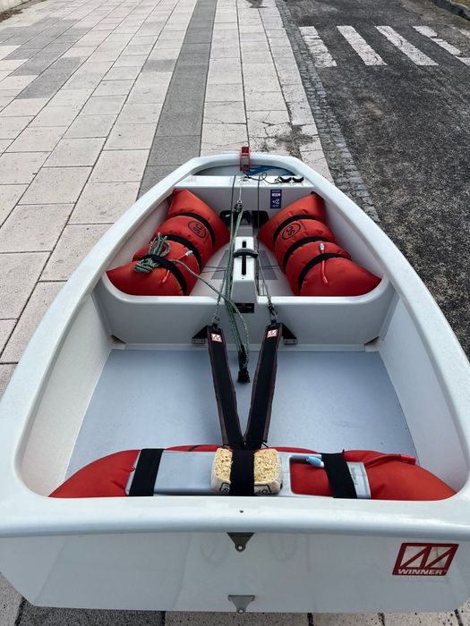 Barco Vela Optimist Winner