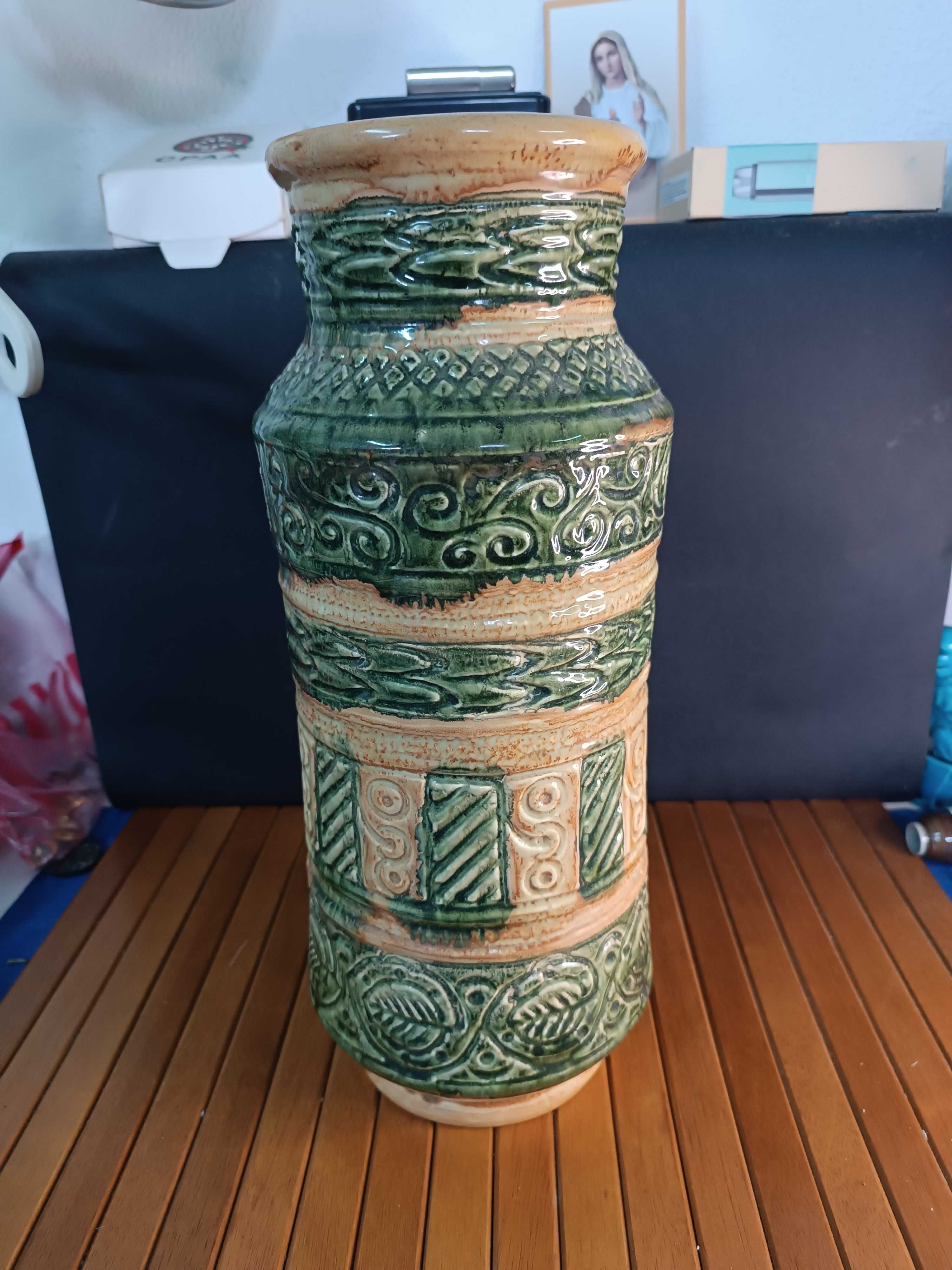 Jarra / vaso em ceramica modernista marcada Aleluia