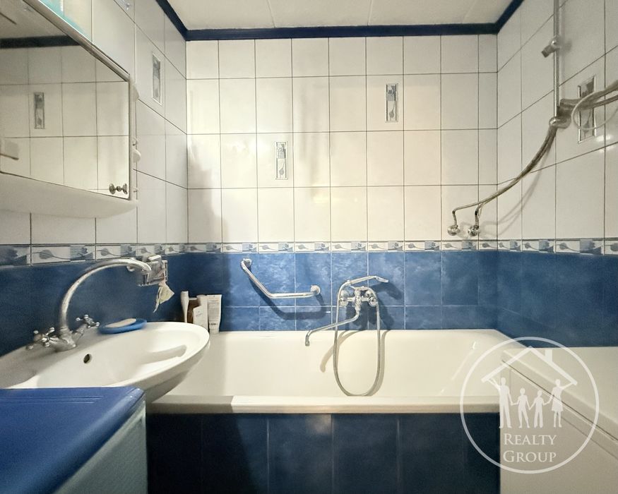 Продам 3к квартиру поруч Іскри! Сихів! Зубрівська-Сихівська-Морозна!