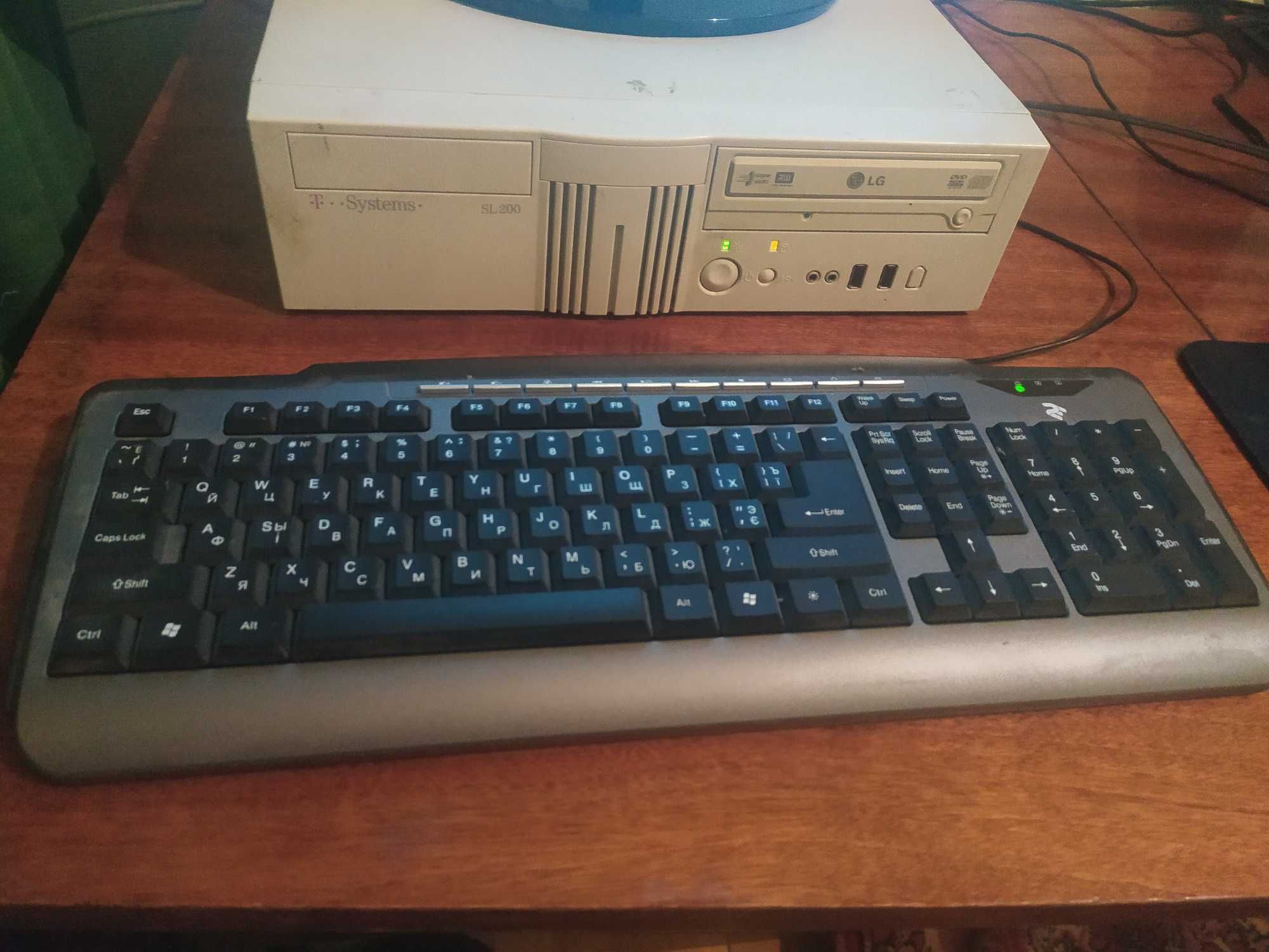 Комп'ютер для роботи: сокет LGA 775, двох'ядерний Pentium, SSD 240 Gb