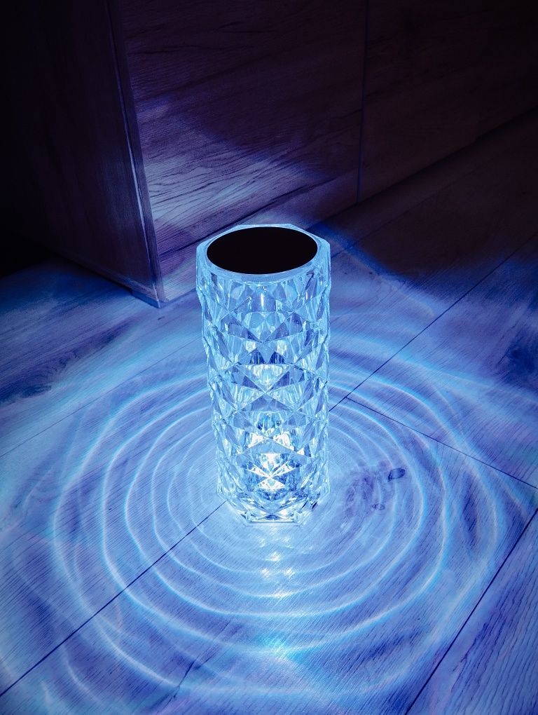Kryształowa lampa LED