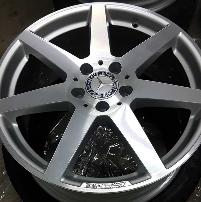 Jantes 18 AMG originais 8,5J18 ET54 . Acabamento "high-sheen" + Pneus