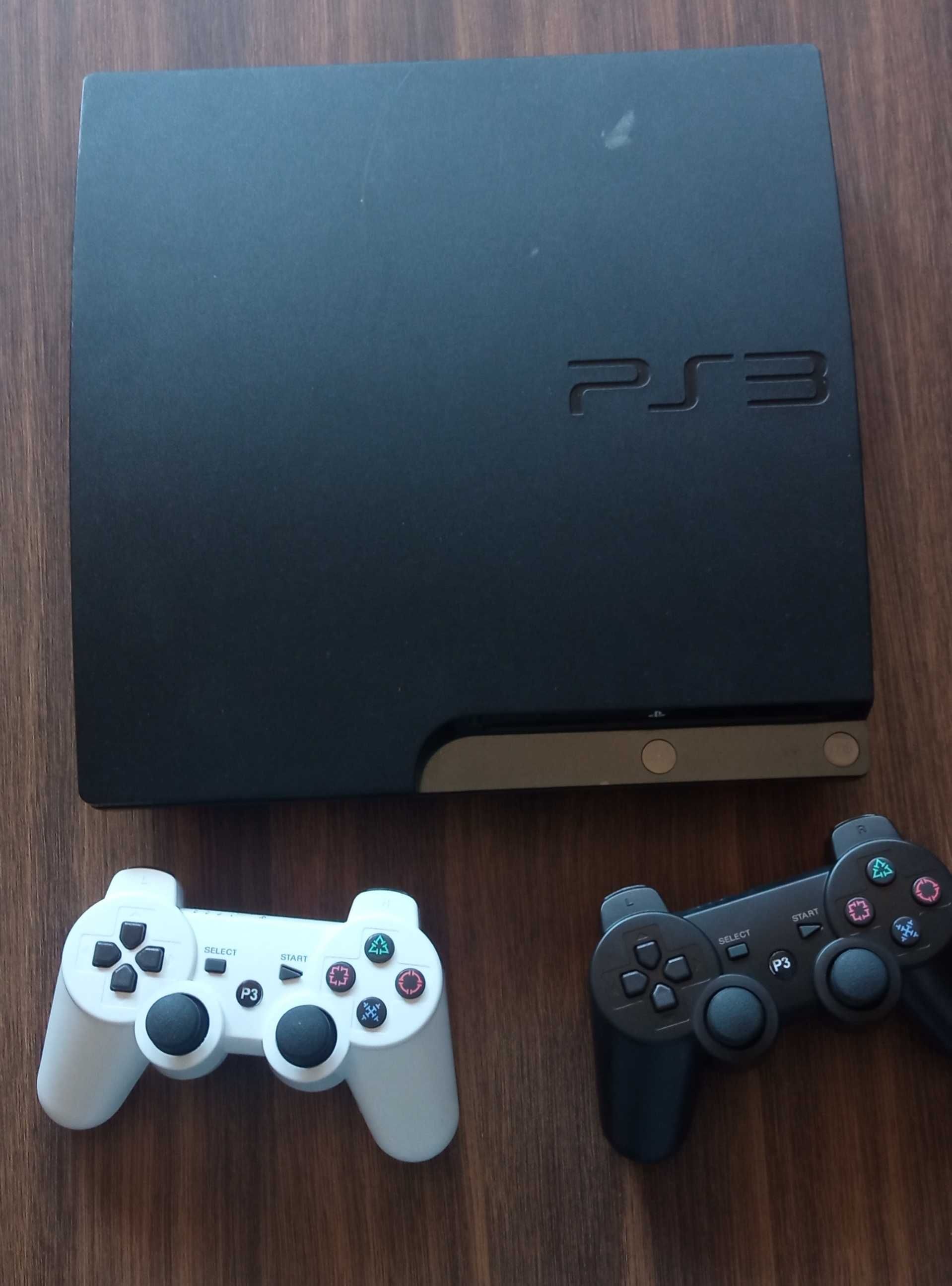 Sprzedam konsolę PlayStation 3 z dyskiem 500GB i bogatą kolekcją gier!