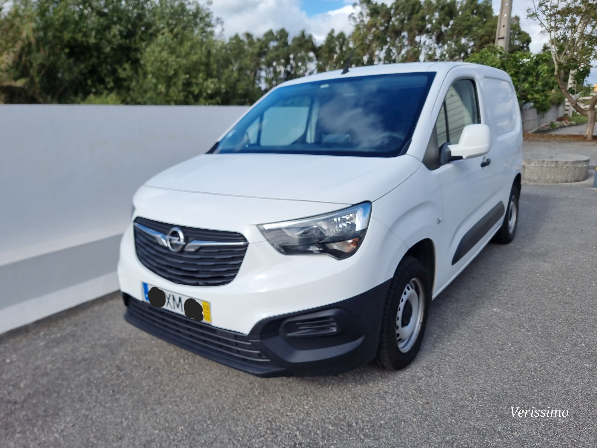 Opel Combo 2019 com IVA