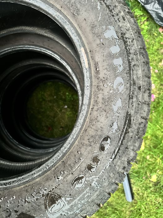 Opony zimowe 215/70/R16 Firestone