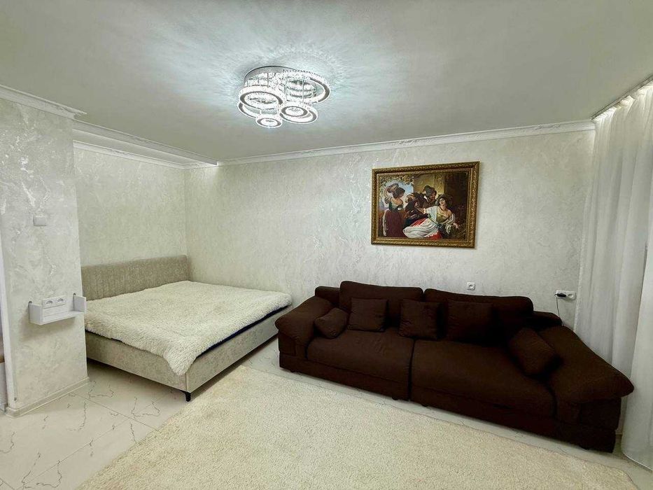 Продаю однокімнатну квартиру. Соборна. Ремонт, меблі, техніка!